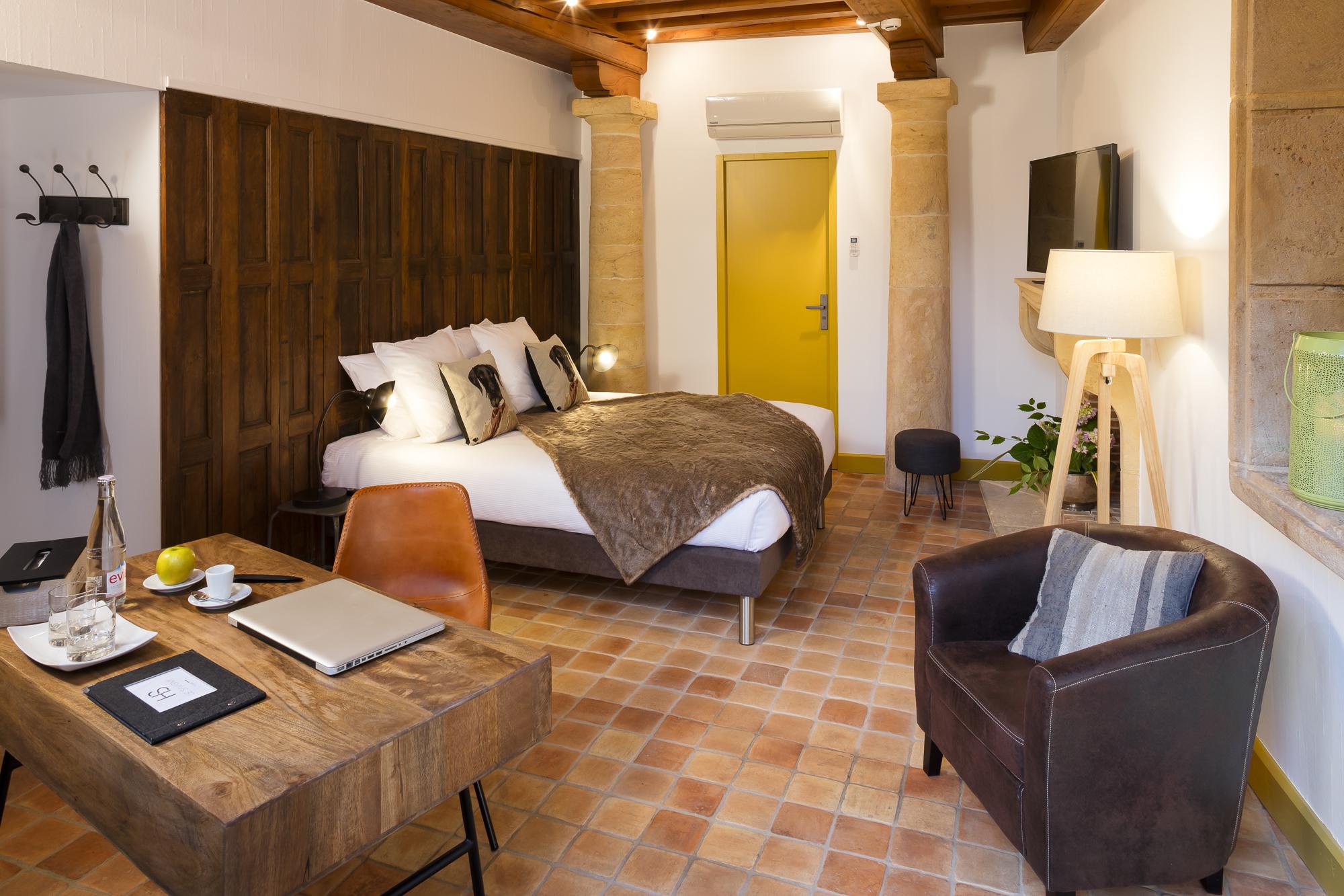 Contact Hotels Le Savigny & Spa Blace Экстерьер фото