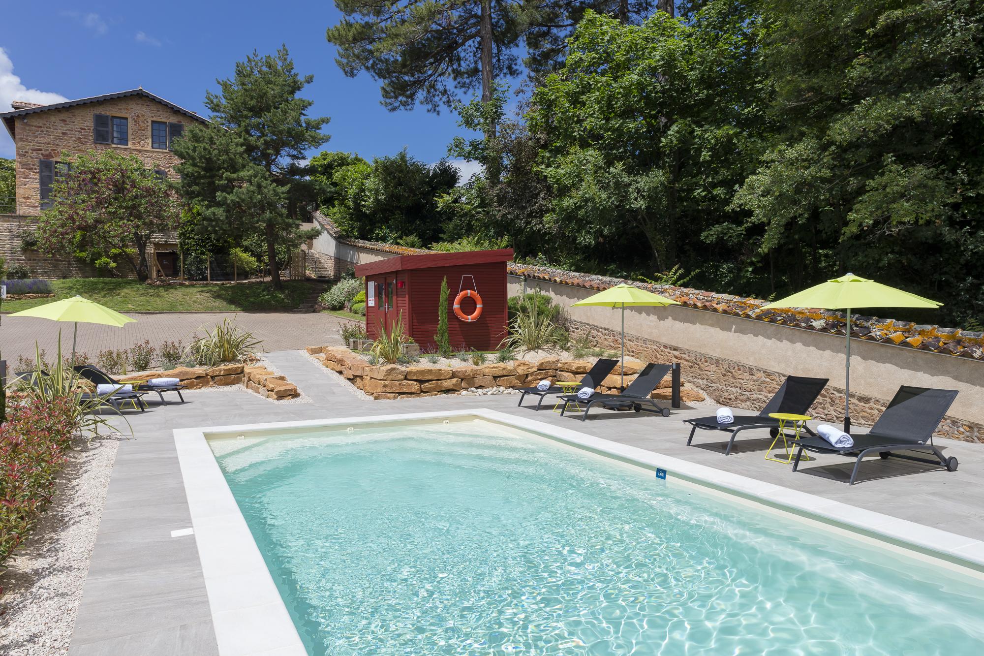 Contact Hotels Le Savigny & Spa Blace Экстерьер фото