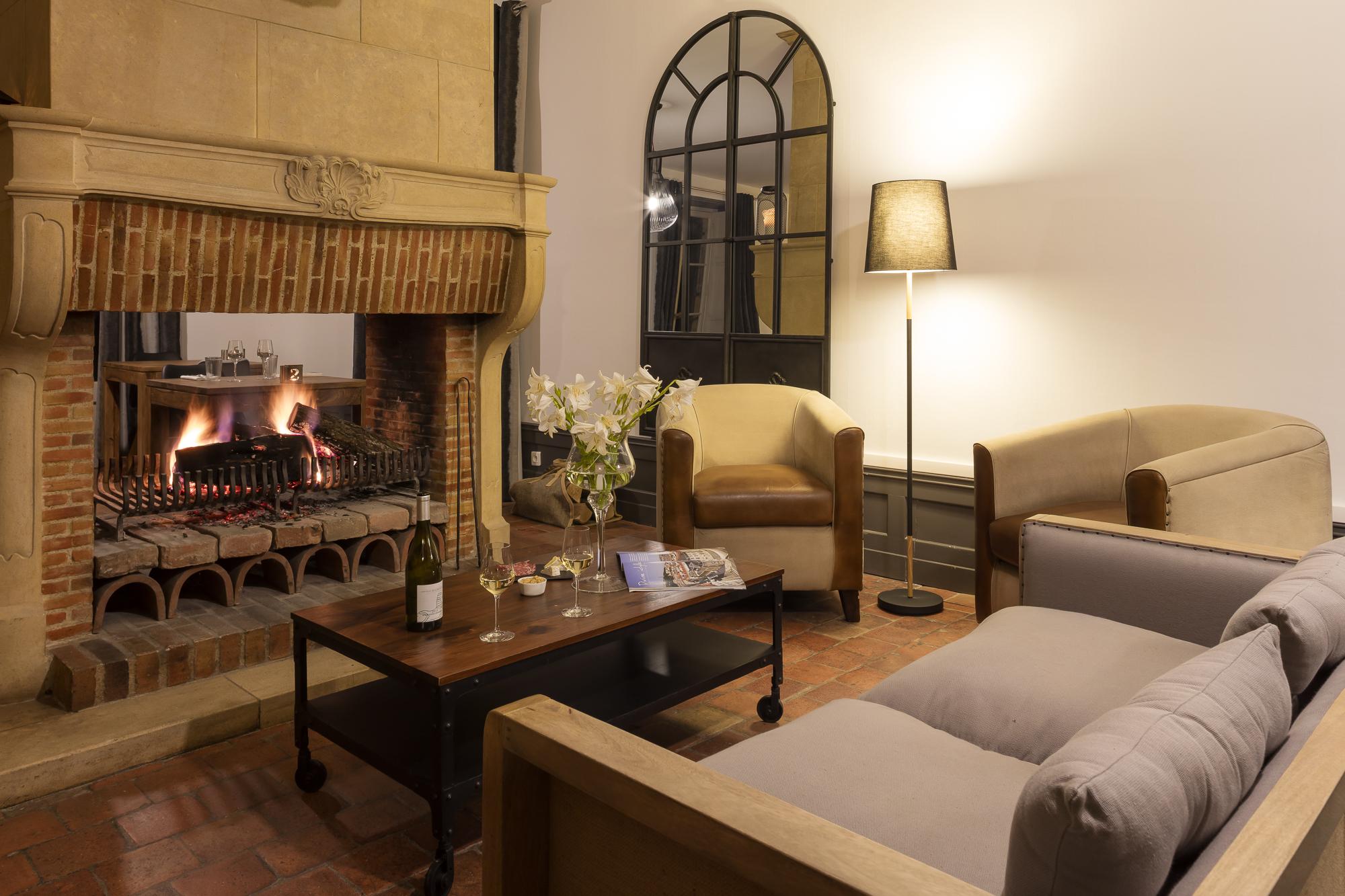 Contact Hotels Le Savigny & Spa Blace Экстерьер фото