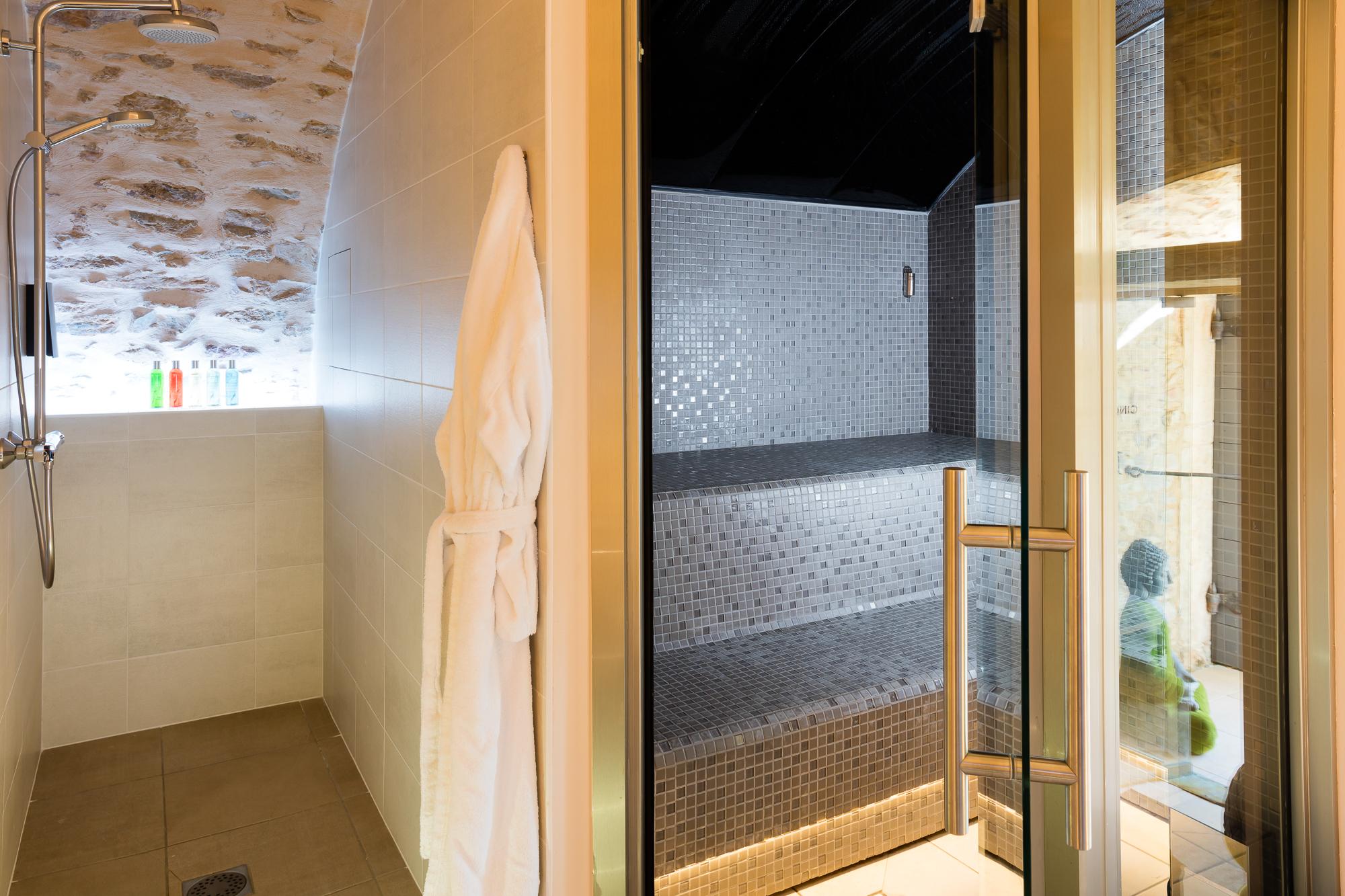 Contact Hotels Le Savigny & Spa Blace Экстерьер фото