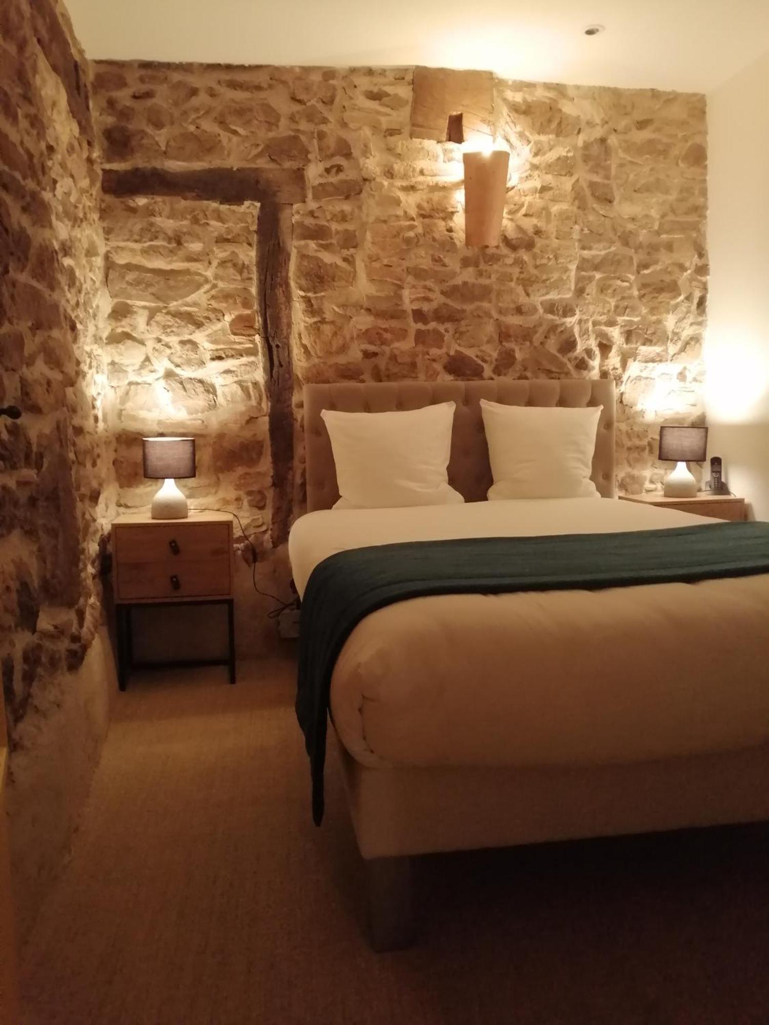 Contact Hotels Le Savigny & Spa Blace Экстерьер фото