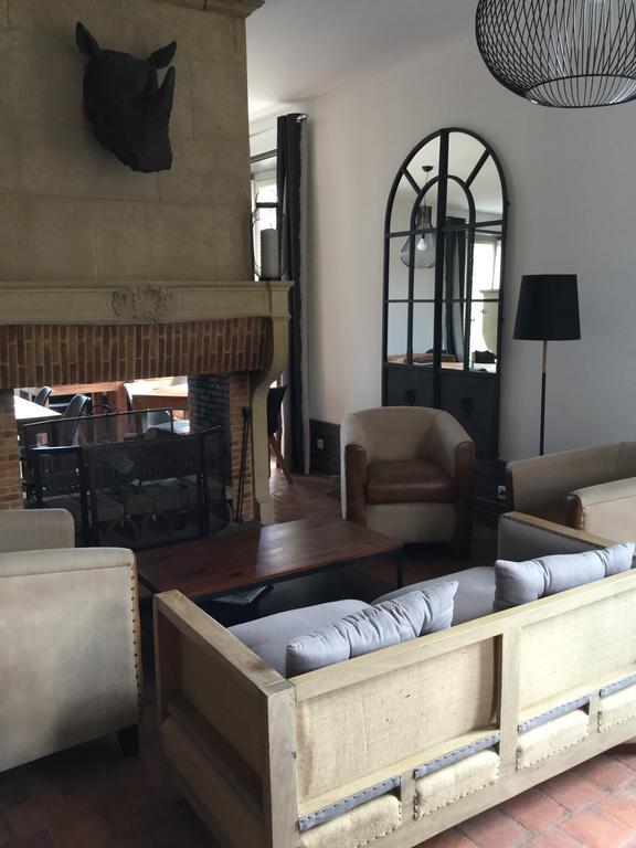 Contact Hotels Le Savigny & Spa Blace Экстерьер фото