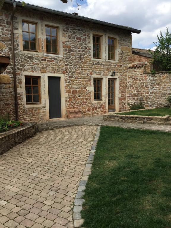 Contact Hotels Le Savigny & Spa Blace Экстерьер фото