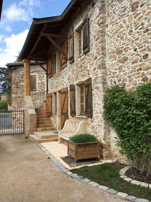 Contact Hotels Le Savigny & Spa Blace Экстерьер фото