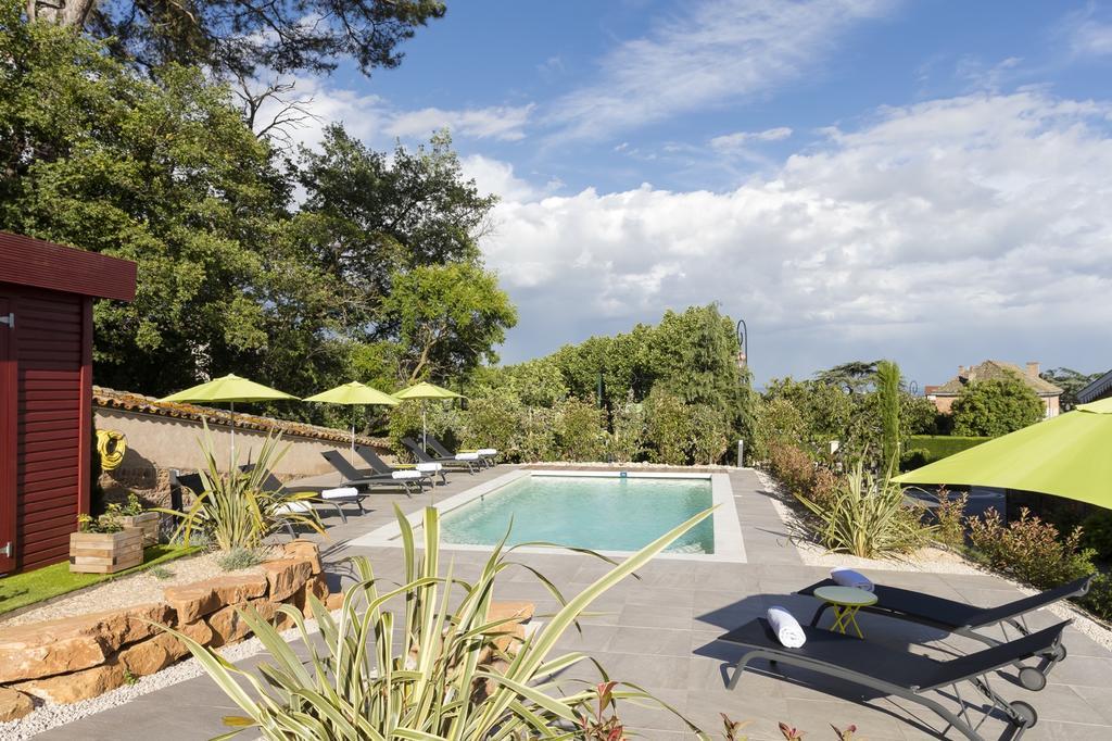 Contact Hotels Le Savigny & Spa Blace Экстерьер фото