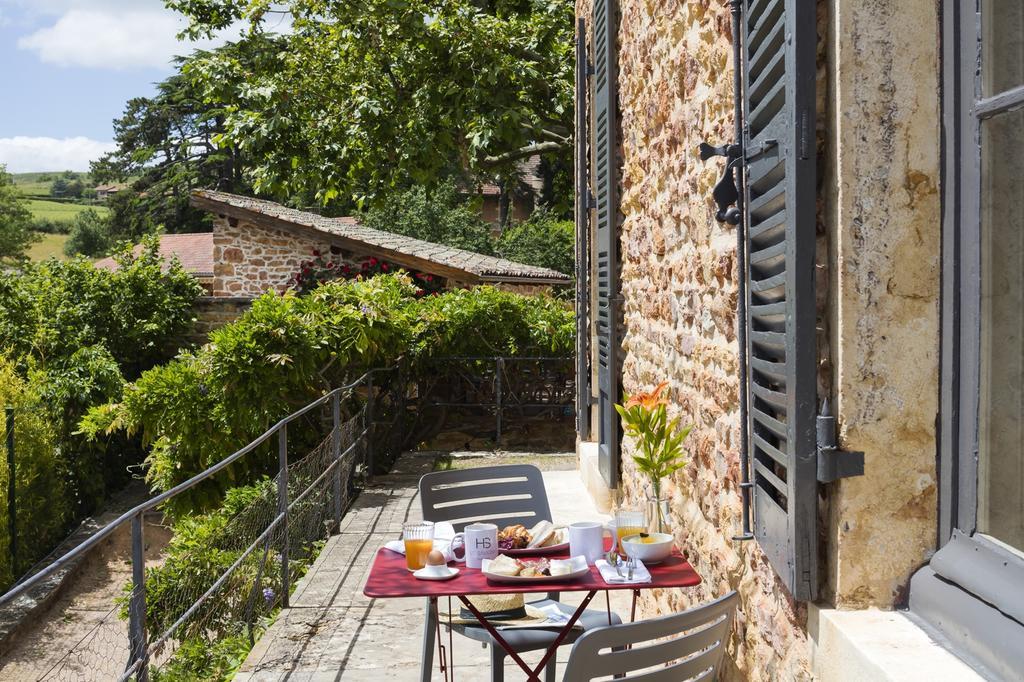 Contact Hotels Le Savigny & Spa Blace Экстерьер фото