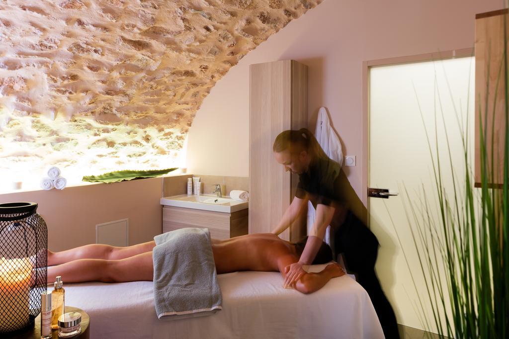 Contact Hotels Le Savigny & Spa Blace Экстерьер фото